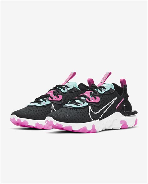 Nike reacts women